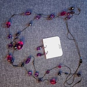 Purple earrings and necklace